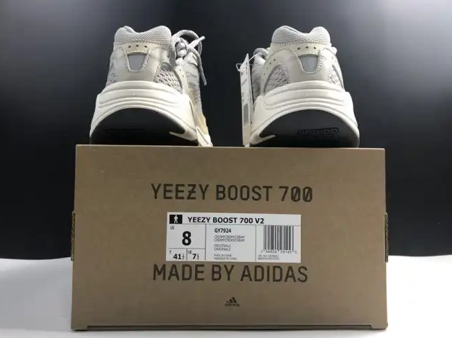 Cream Yeezy Adidas Cream 700 GY7924 Boost V2 0613